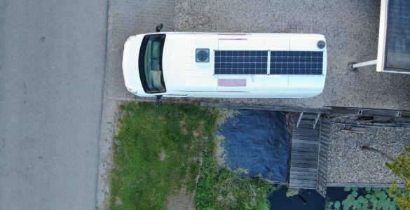 Painéis solares de campista de ônibus DIY