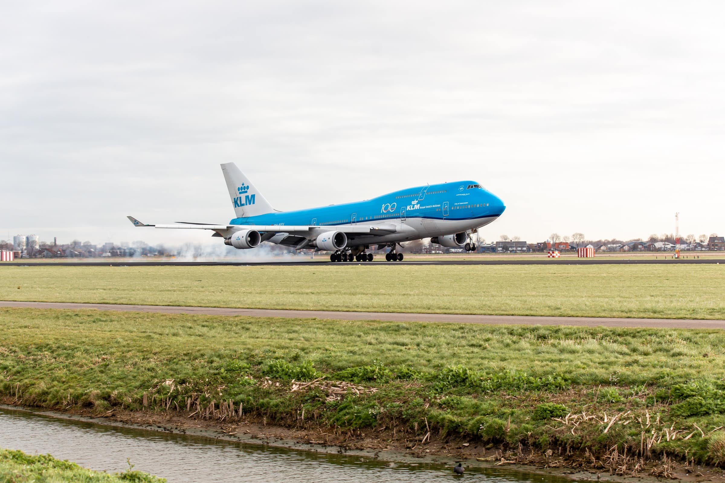 Verdensrejsende ankommer til Schiphol