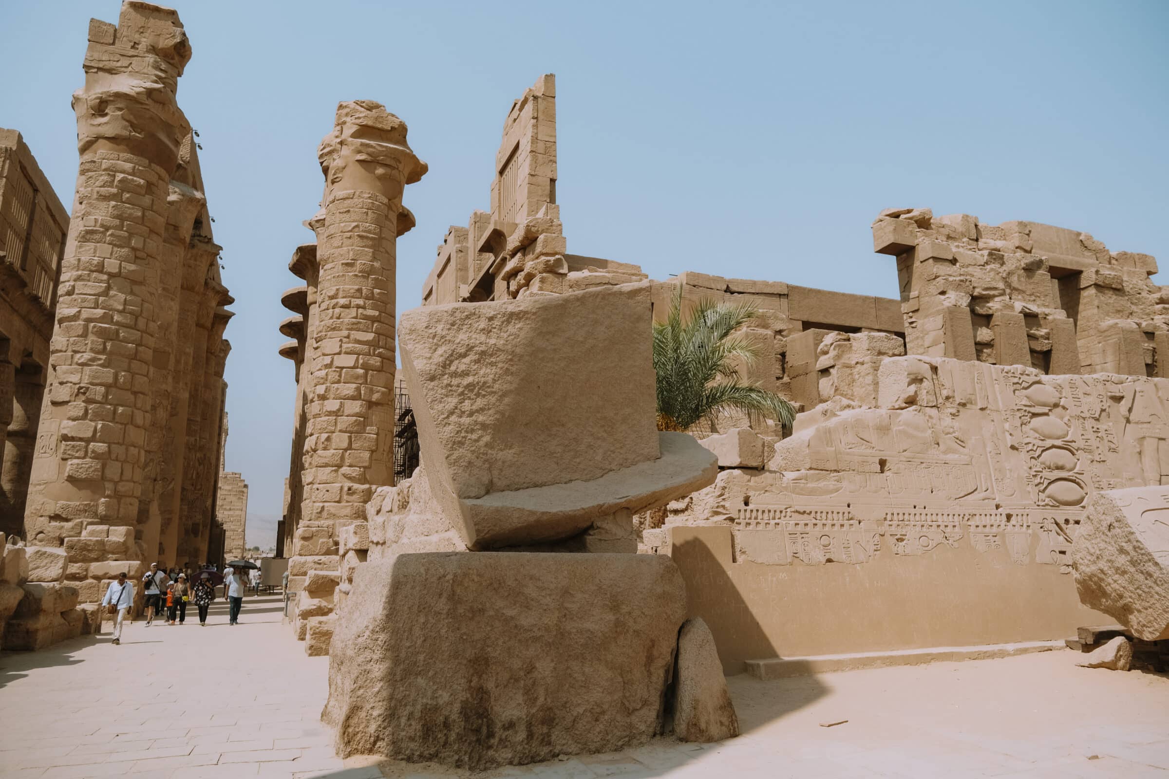 Unutar hramskog kompleksa Karnak | Krstarenje Nilom Egiptom