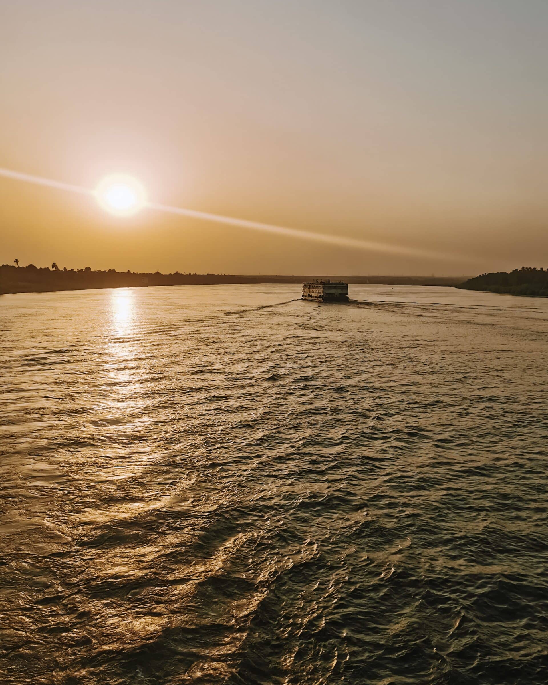 Varend op de Nijl met zonsondergang | Nijlcruise Egypte
