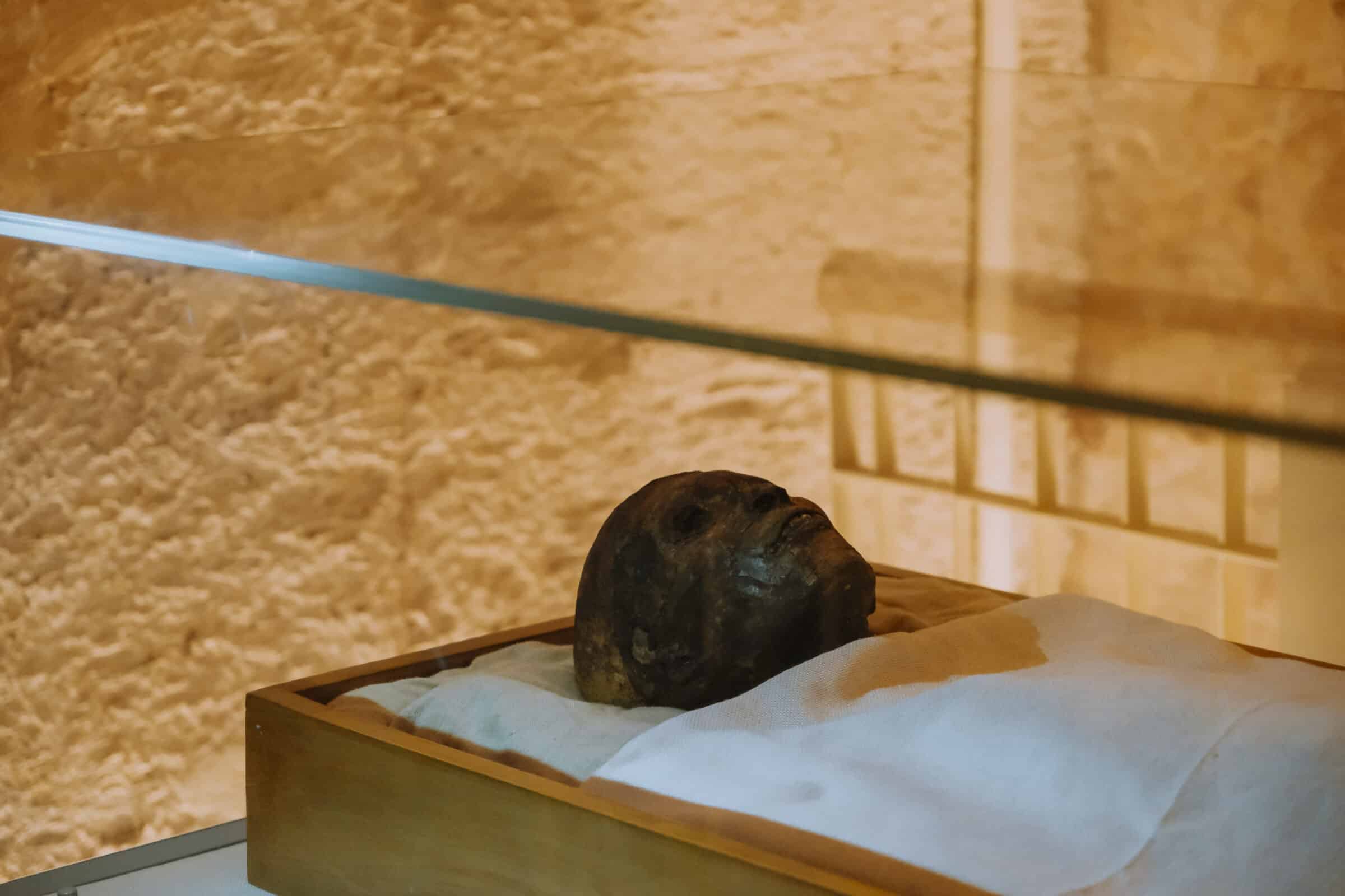 Het gemummificeerde lichaam van Toetanchamon | Nijlcruise Egypte