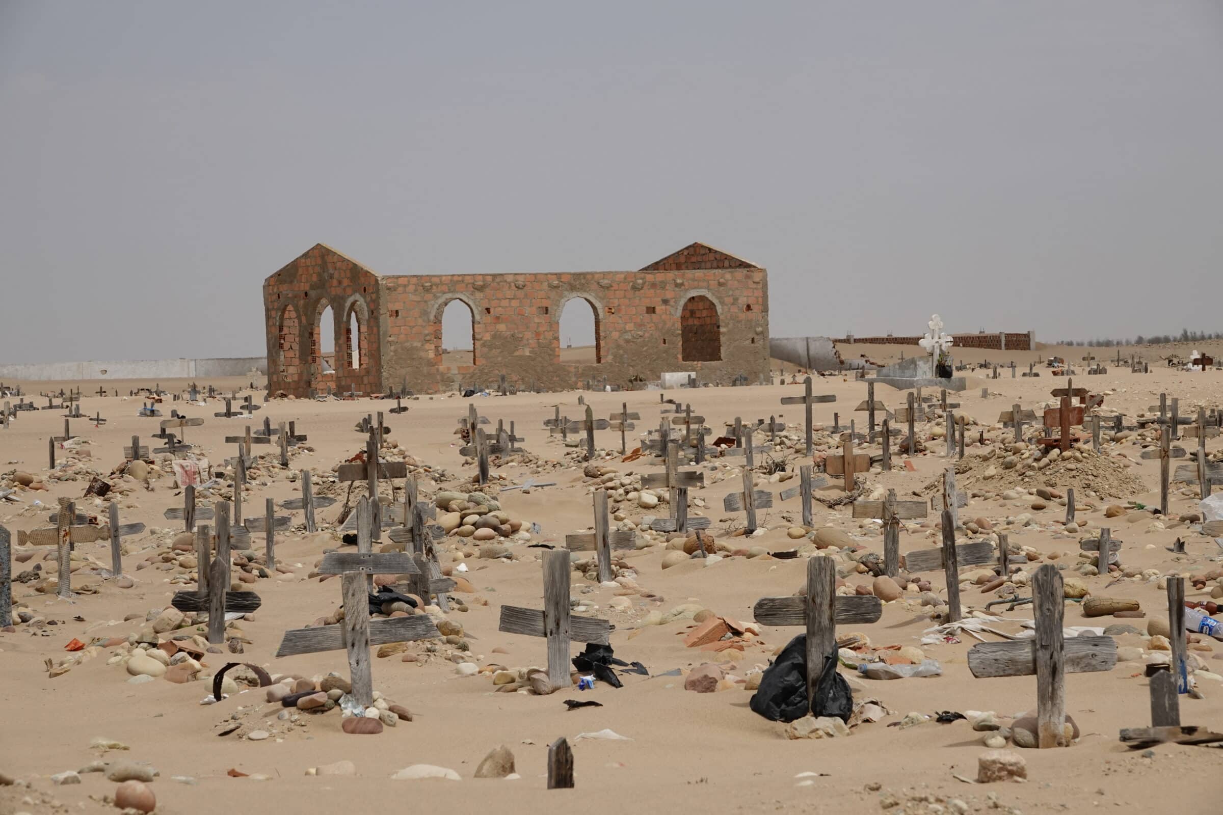 Begraafplaats in woestijn | Bezienswaardigheden Angola