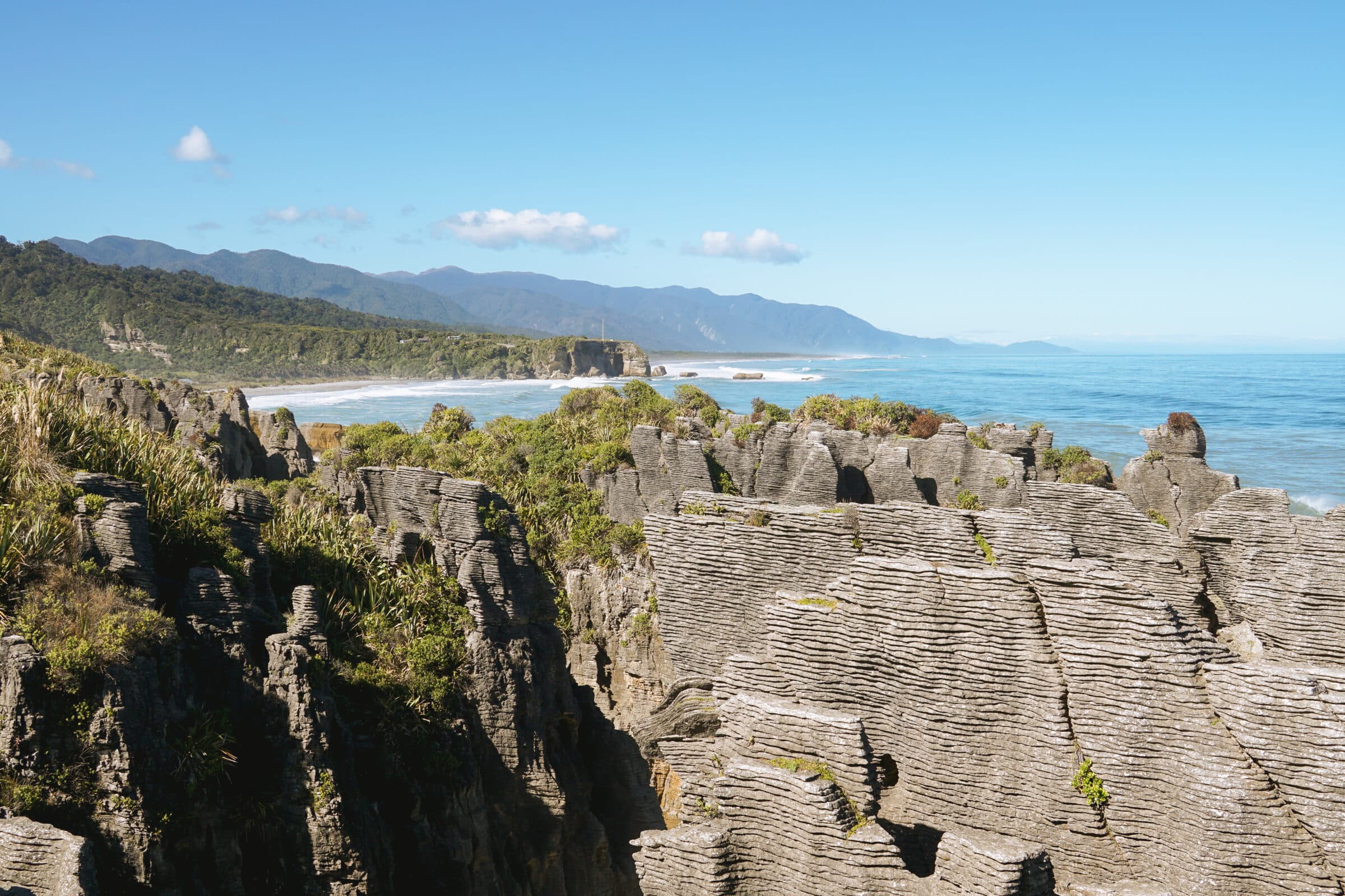 Pancake Rocks con vistas a la fantástica costa de la costa oeste | Lo más destacado de la Isla Sur de un vistazo
