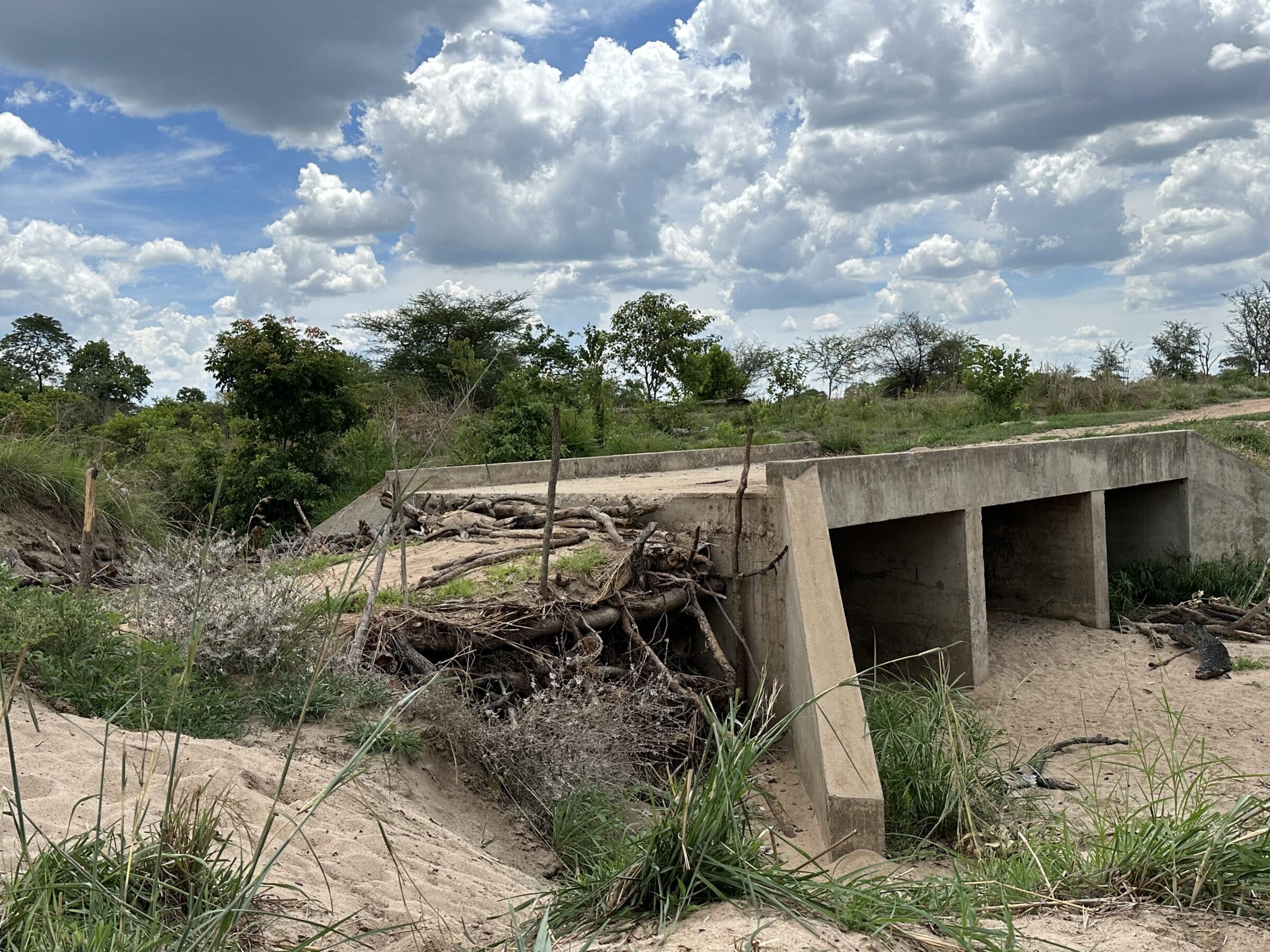 Unusable bridge | Overlanding in Zambia
