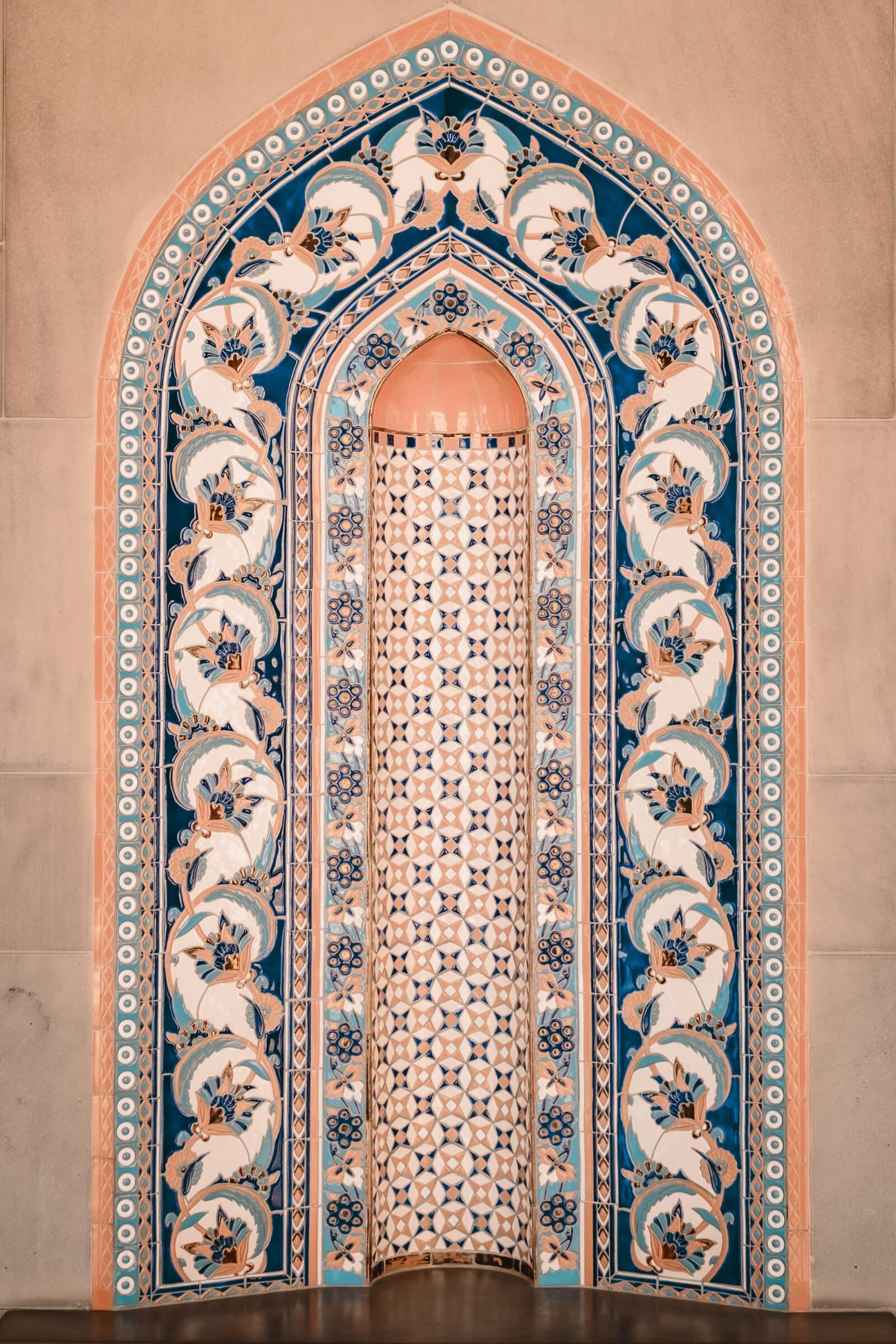 De Grote Sultan Qaboos-Moskee | Top 10 meest Instagrammable plekken van Oman