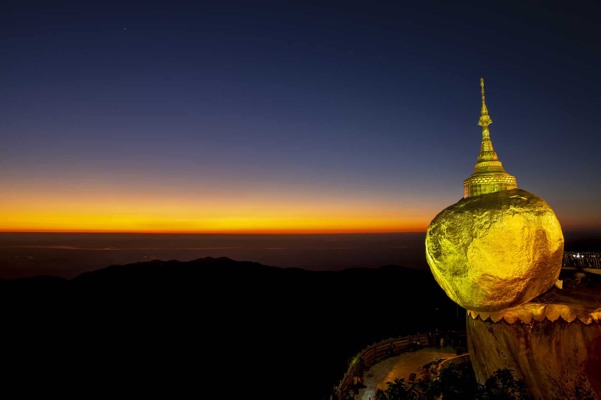 Pagode da Rocha Dourada | Mianmar