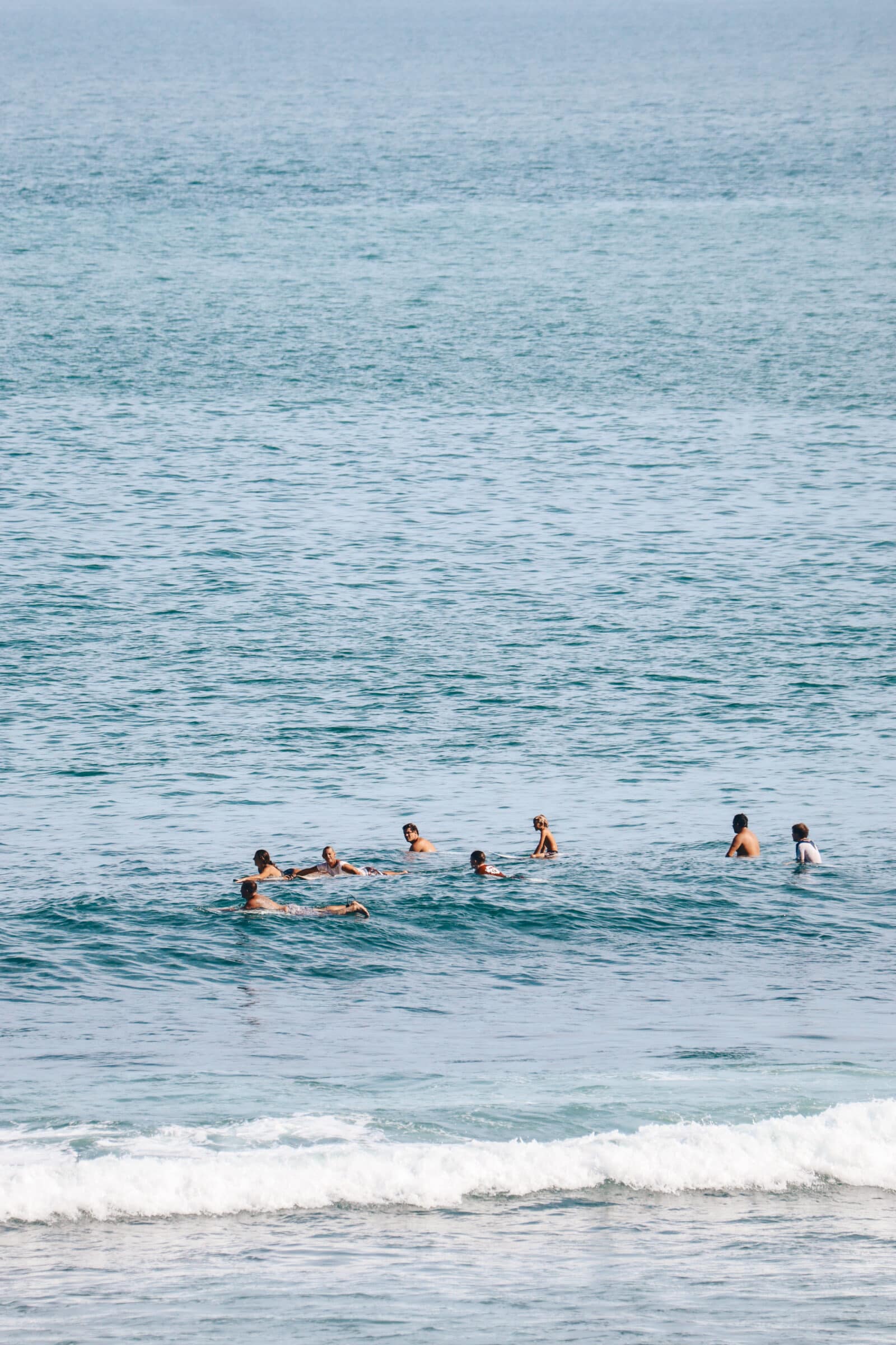 De surfers van Bingin