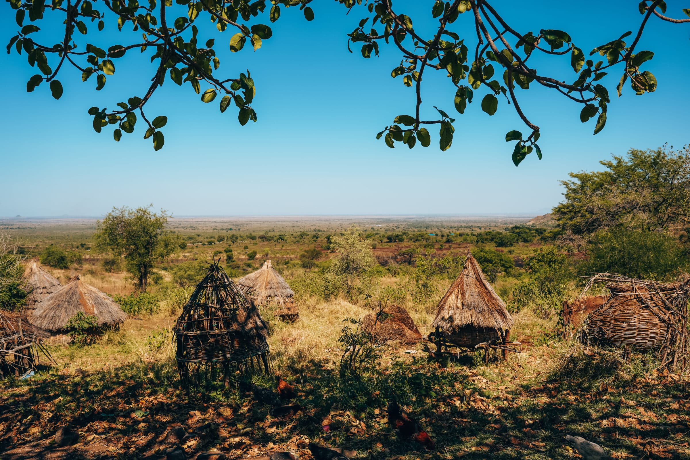 Reisroutes Oeganda | Een bezoek aan een tribe gedurende de Boda Boda tour in Moroto