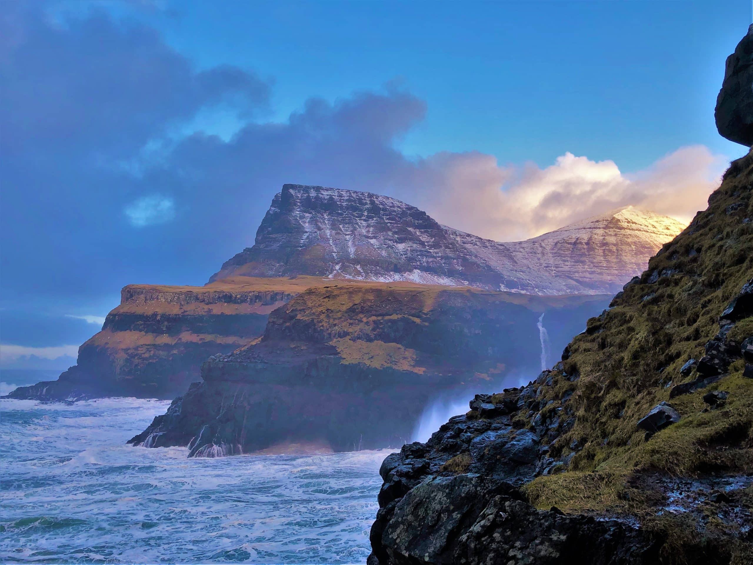 Travessia de balsa das Ilhas Faroé - giljanus